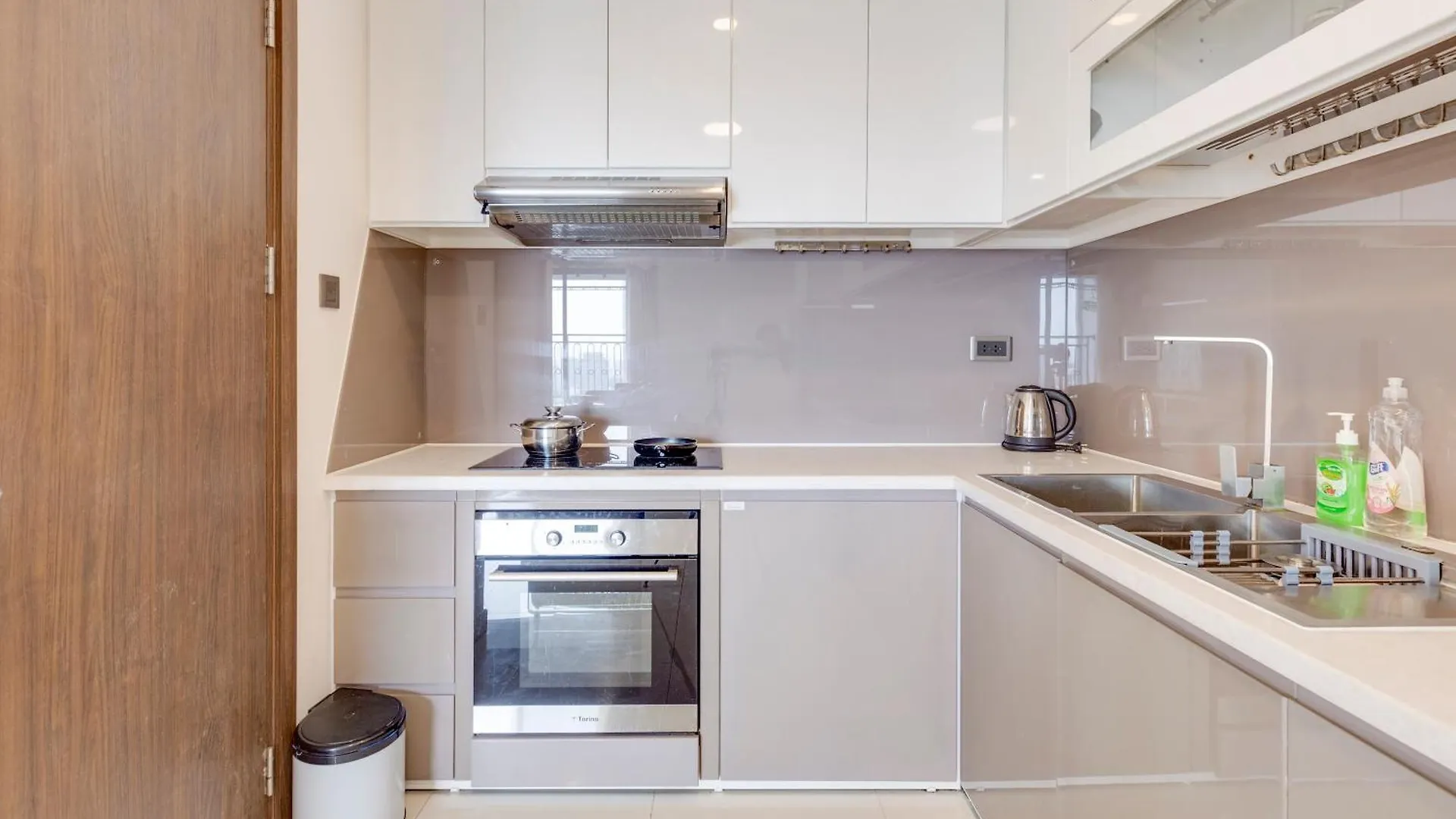 Aparthotel Smile Home - Saigonroyal - Tresor Apartment - Center District 4 Ho Chi Minh City