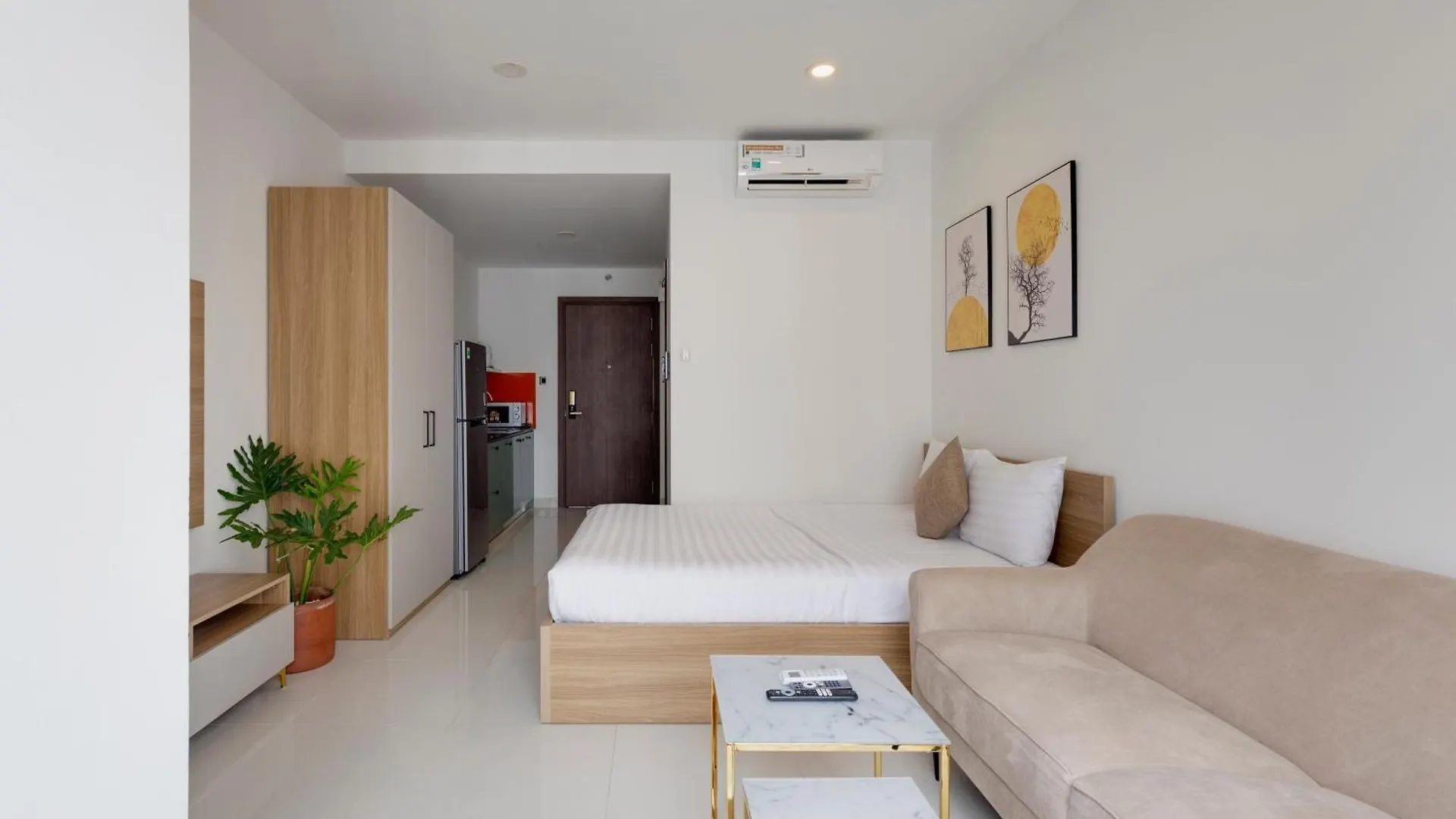 Smile Home - Saigonroyal - Tresor Apartment - Center District 4 Ho Chi Minh City 4*,  Vietnam