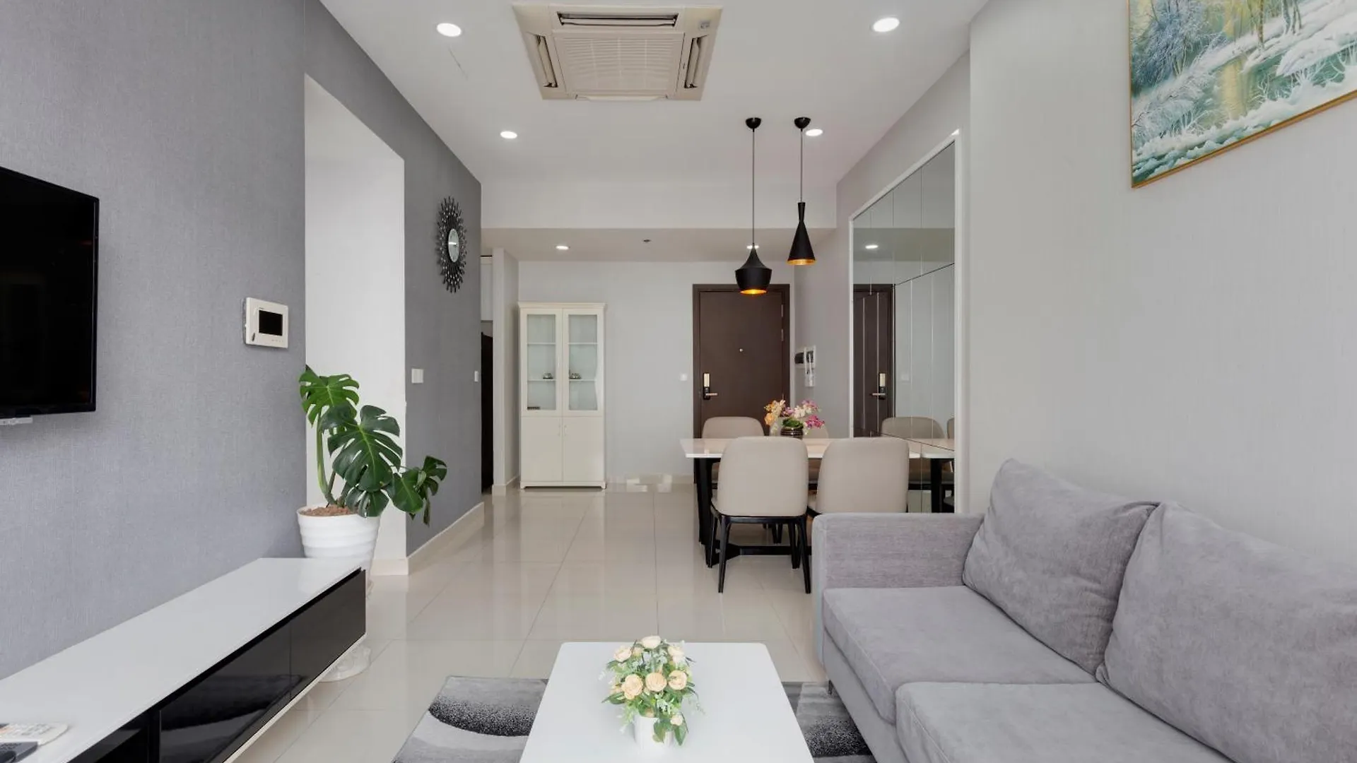 Smile Home - Saigonroyal - Tresor Apartment - Center District 4 Ho Chi Minh City 4*,  Vietnam